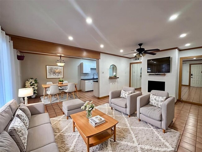 Photo - 505 W 7th St Unidad 120 Rental