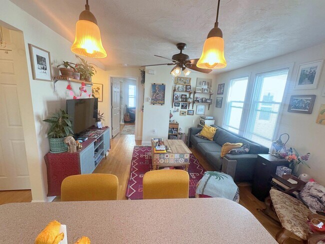 Photo - 389 Columbia St Unit 3