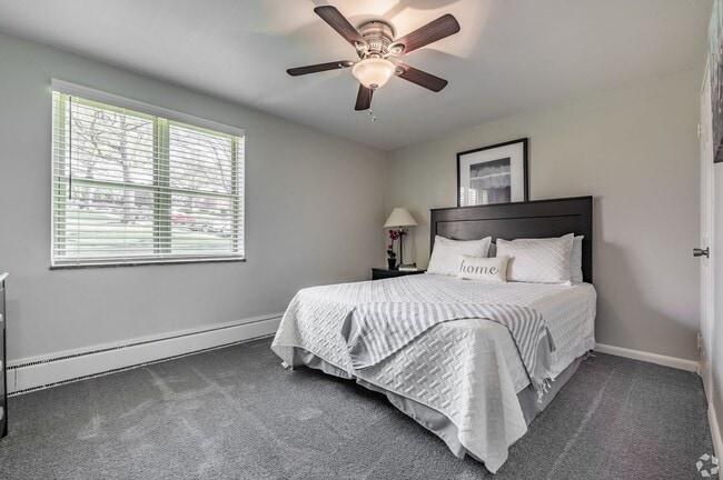 Cloverleaf Village Apartments