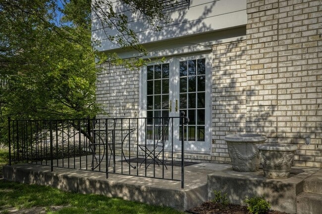 Photo - 5721 Londonderry Rd