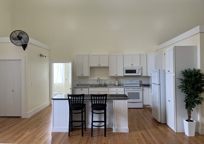 Photo - 24 Common St Unit Suite 306