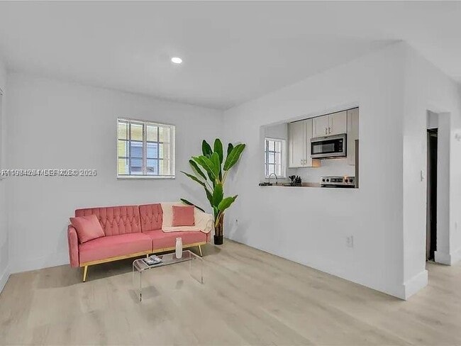 Photo - 1011 NW 23rd Ave