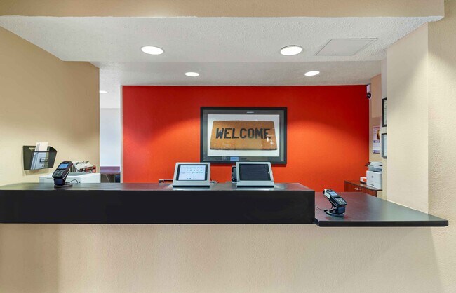 Furnished Studio-Greenville - Airport