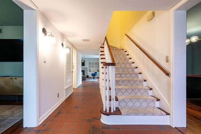 Photo - 6106 Cherrylawn Cir