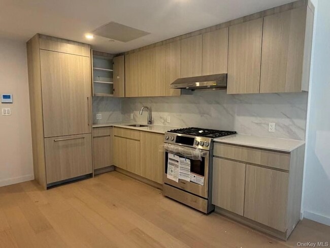 Building Photo - 33-71 Prince Street Unit 6A
