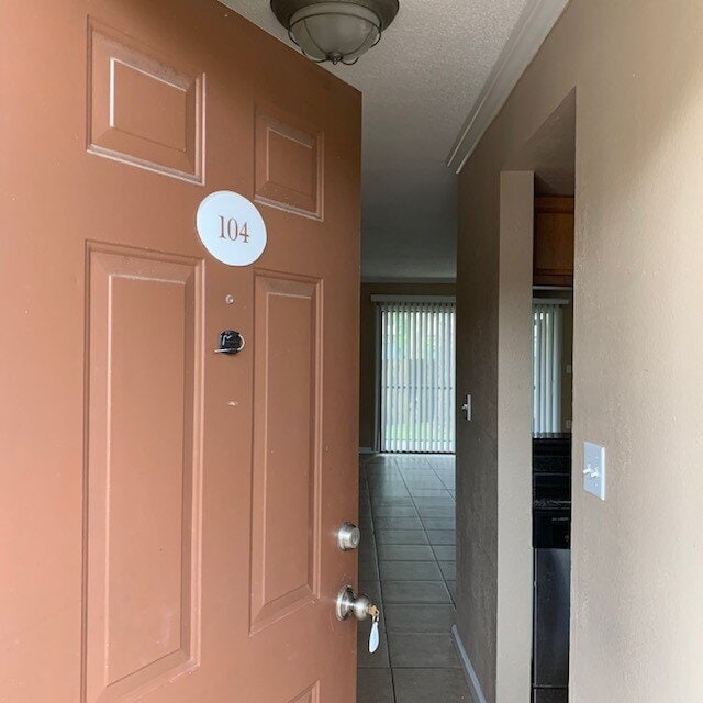 Building Photo - Two BD/1 Bath  Gated Pool Cmmunity Largo FL Unit 104 Rental
