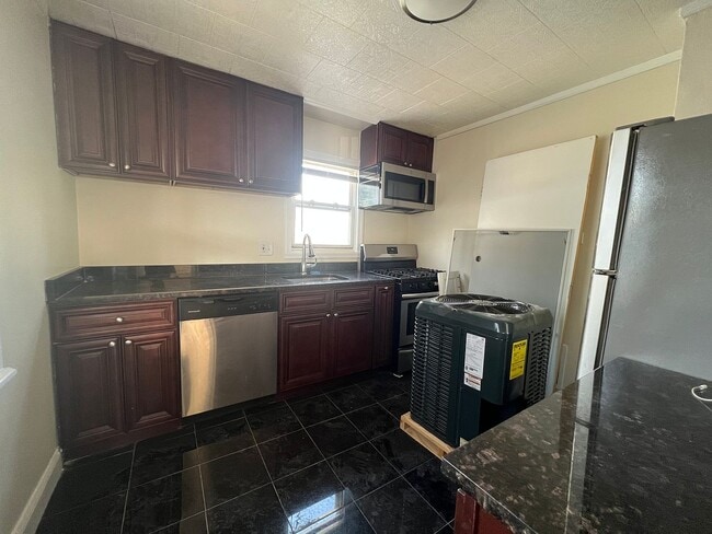 Building Photo - 256 Columbus Ave Rental