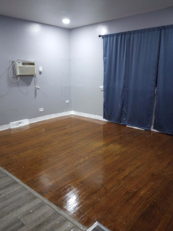 Photo - 448 W División St Unit 1