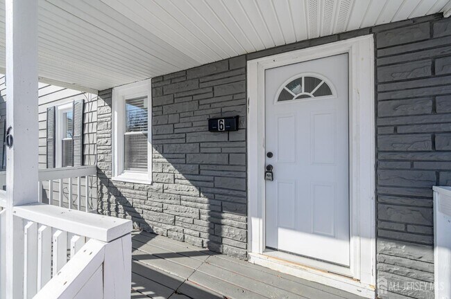 Photo - 8 Orchard St