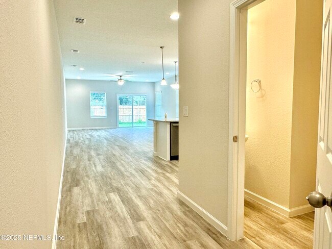 Photo - 826 5th Ave S