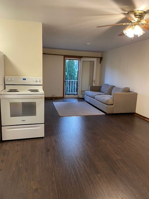 Photo - 549 Lake Rd Unit Apt 3