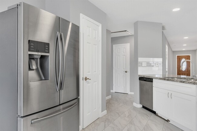 Photo - 6923 Creek Village Dr