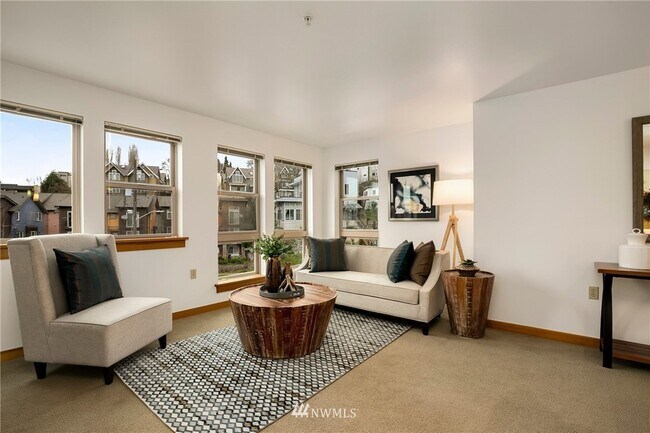 Photo - 827 Hiawatha Plz S Unit 308