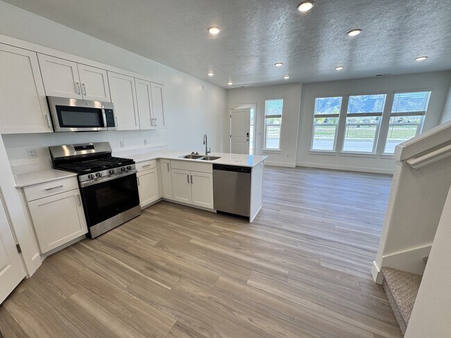 Photo - 526 S 1215 W