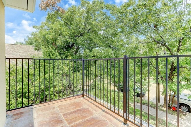 Photo - 603 Bellevue Pl