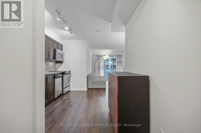 Photo - 35 Bastion St Unit 1120