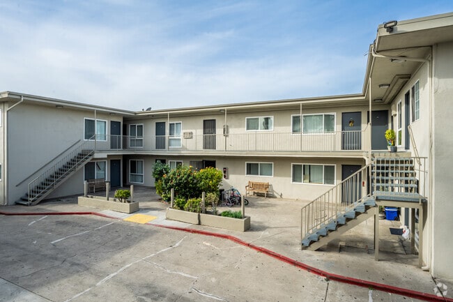 Hudson Ridge Apartments