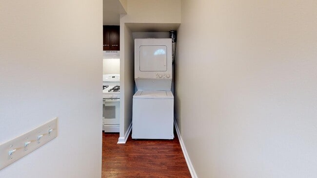Photo - 205 Wilson Pl