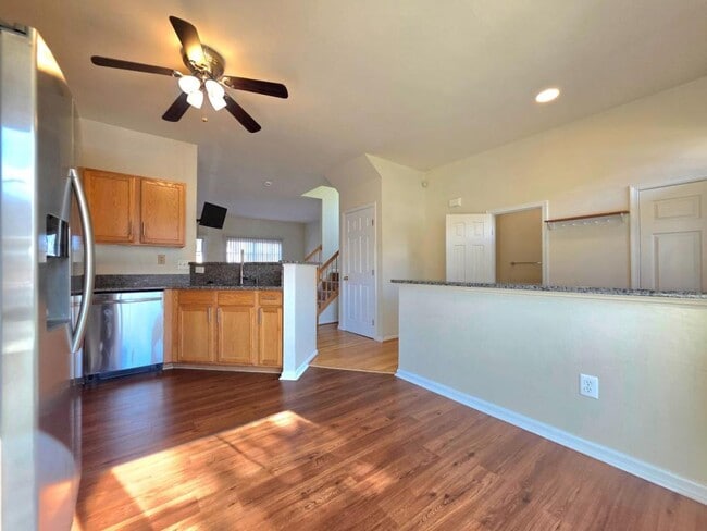 Photo - 3989 Hartlake St