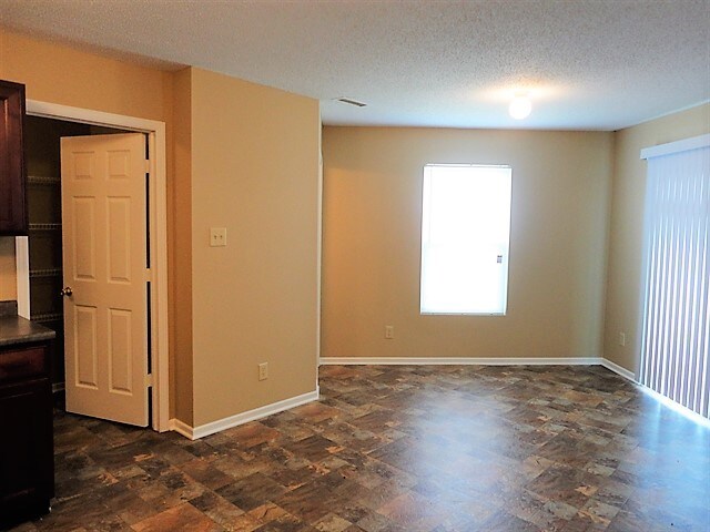 Photo - 2170 Bridlewood Dr