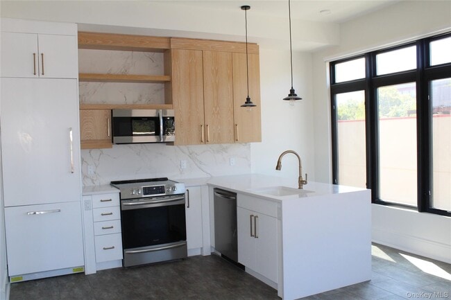 Photo - 331 E Main St Unit 204