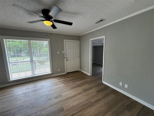 Photo - 1717 Hemphill Dr