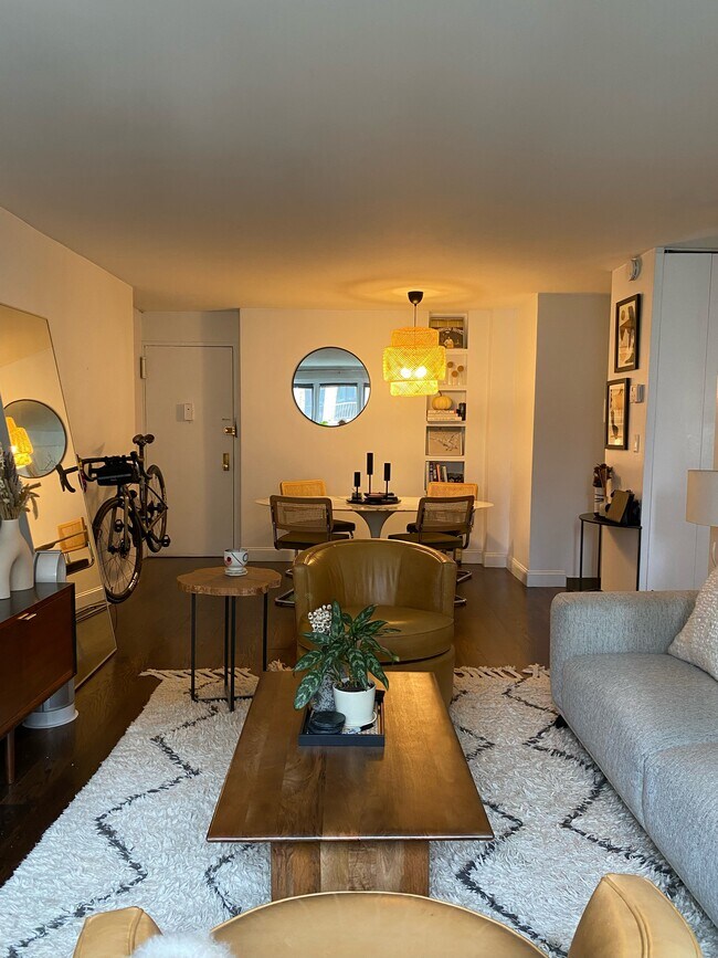 Photo - 77 E 12th St Unit 5C