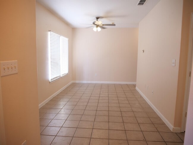 Photo - 2445 Monarch Dr Unit 303