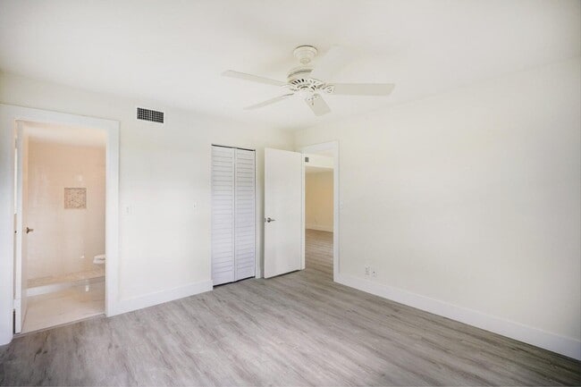 Photo - 18081 SE Country Club Dr Unit 265