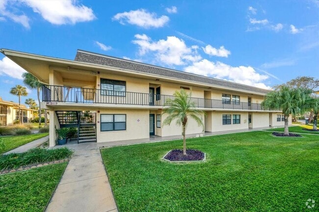 Building Photo - 12300 Vonn Rd Unit 2202 Rental