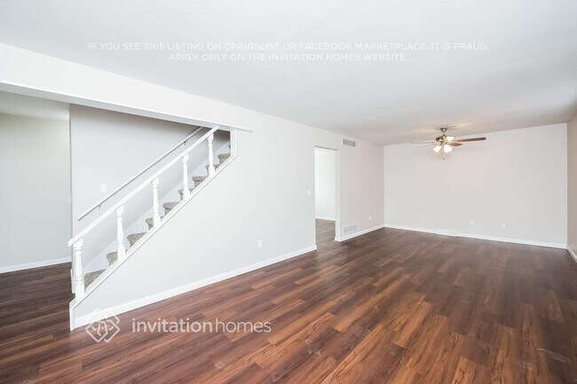 Photo - 10511 Owens St