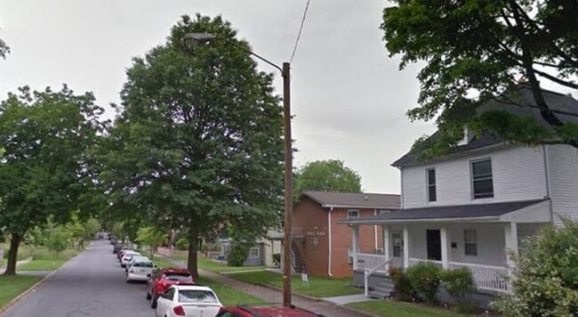Photo - 306 W Maple St Unit 3
