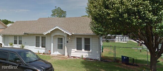 3 br, 2 bath House - 318 North Howard Avenue - 3 br, 2 bath House - 318 North Howard Avenue
