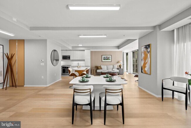 Photo - 920 I St NW Unidad 504-505