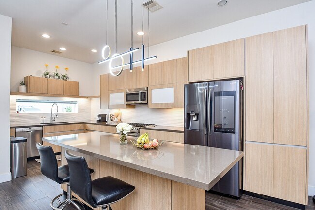 Photo - 5519 Paraiso Pl