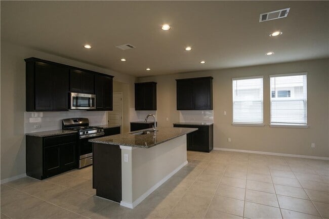 Photo - 179 White Dunes Dr
