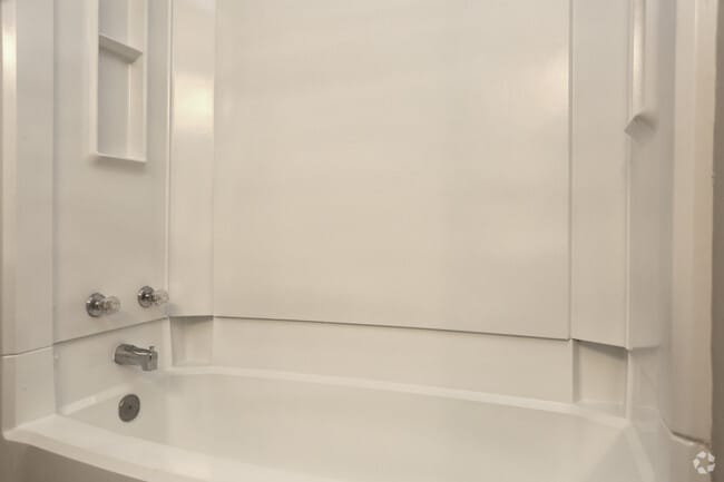 2BR, 2BA - Bathroom