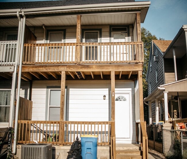 Photo - 352 S Catherine St