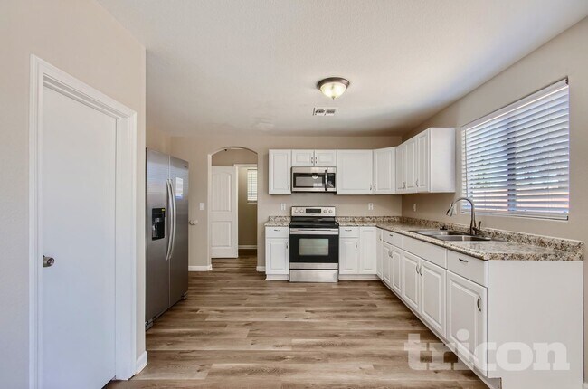 Photo - 13409 N 127th Dr