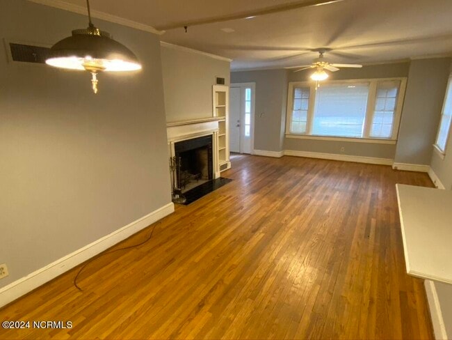 Photo - 625 S Elm St