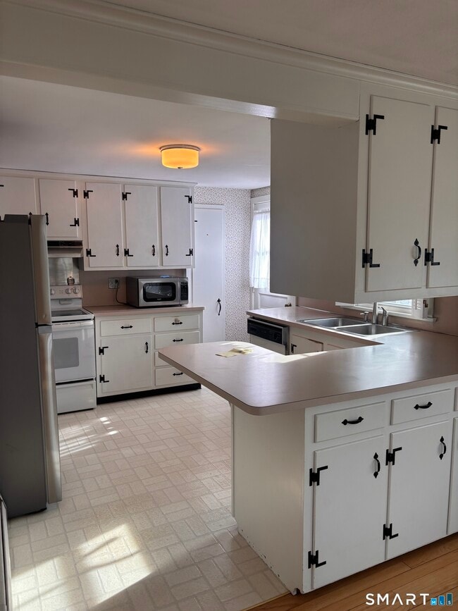 Photo - 28 Bayberry Ln