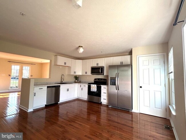 Photo - 1703 Bluffs Island Ct