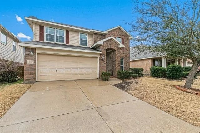 attached garage - 211 Mulberry Dr