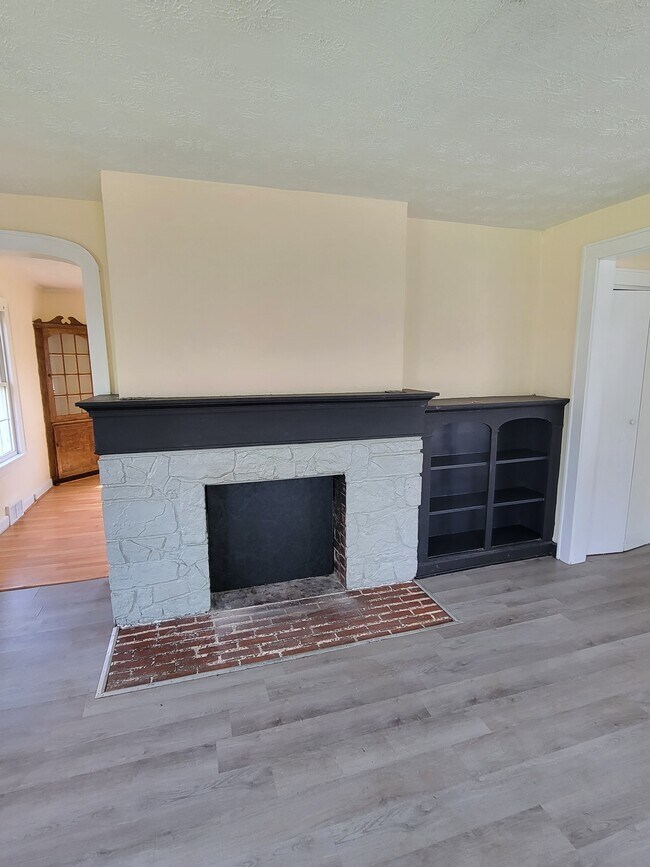 Living Room - 426 Walker Ave