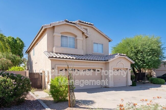 Photo - 970 N Willow St