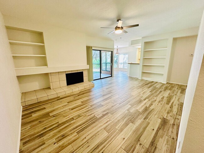 Building Photo - Charming 2 Bed 2 Bath Condo with Nature Vi... Unit 118
