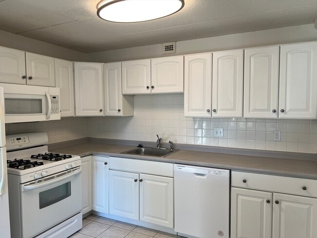 Photo - 1 Pond St Unit 3B