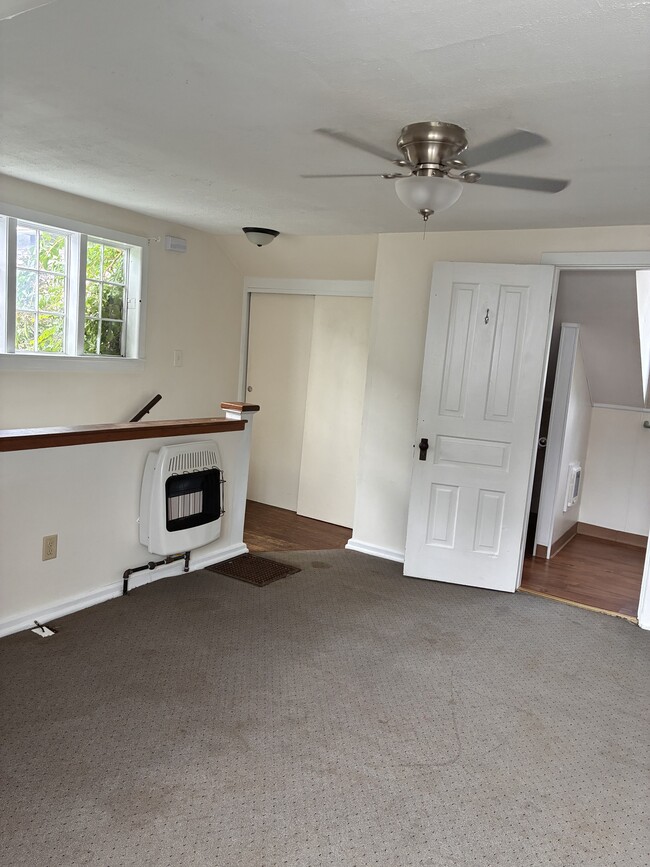1205 Summit St Unit 1/2