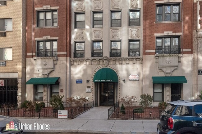 Building Photo - 533 W Roscoe St Unit A04K