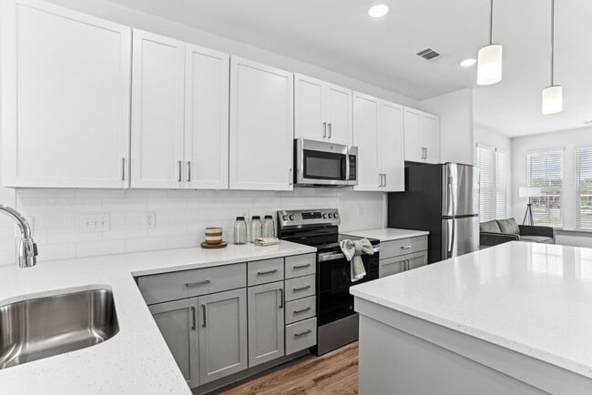 Photo - Accent Southrail